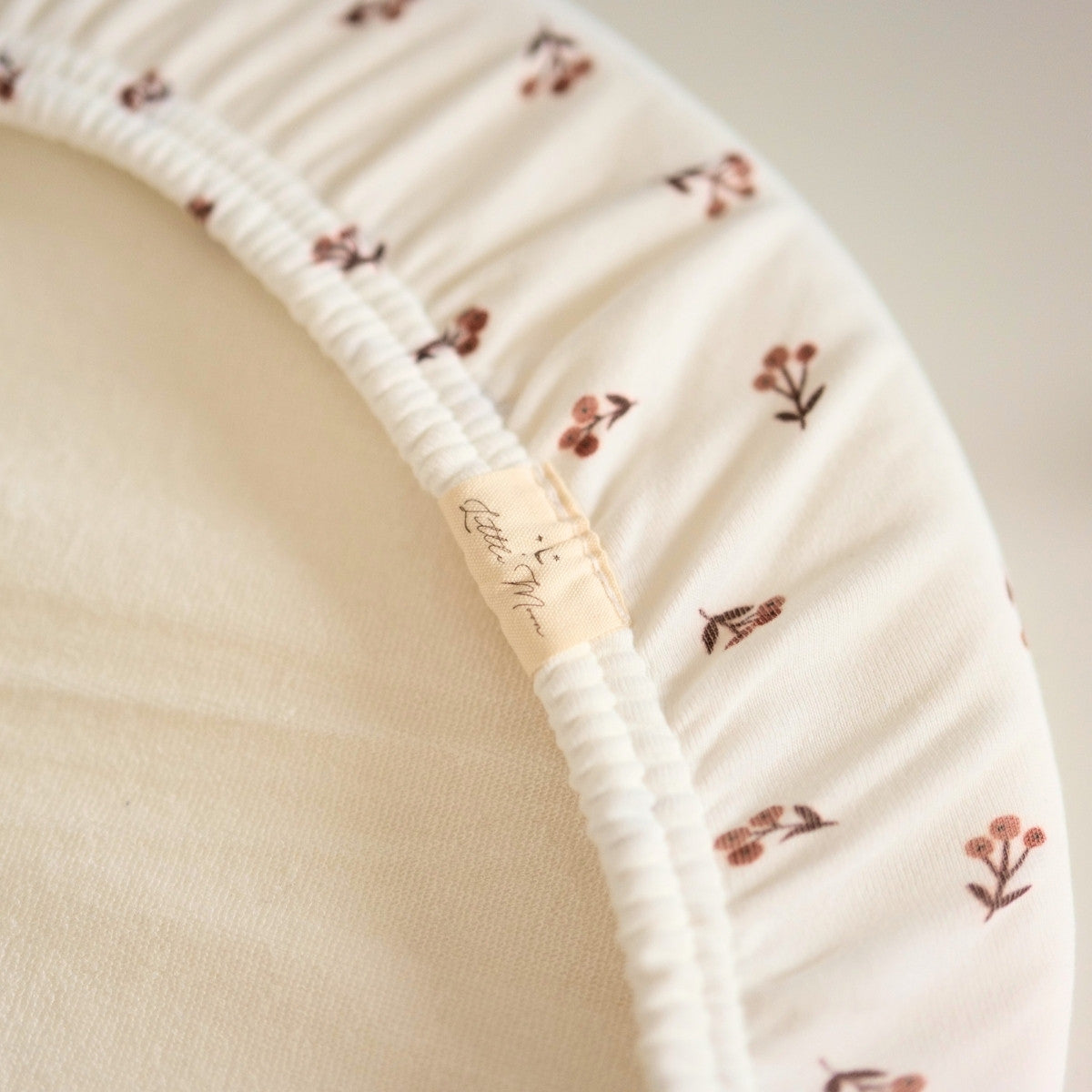 Mattress cover - Winter Berries